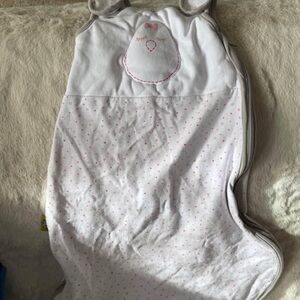 Nested bean White Baby Sleeping Sackwith Pink Dots